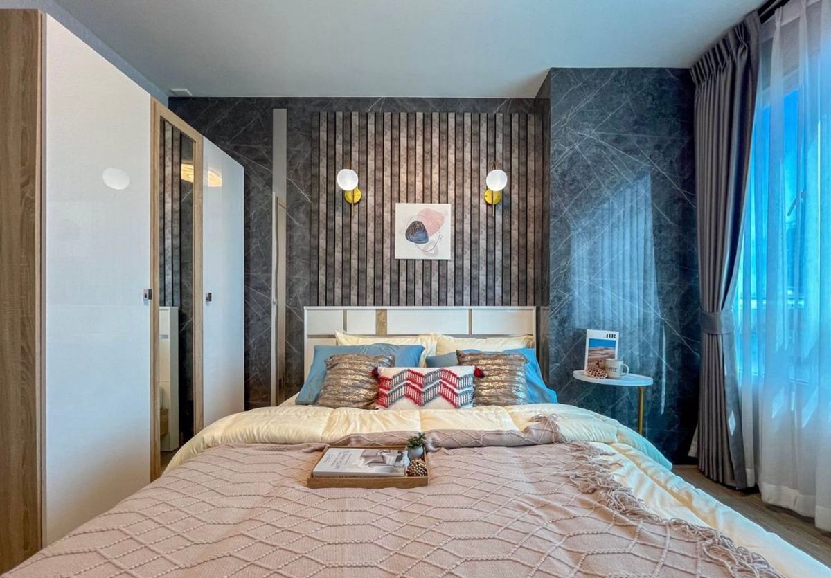 For RentCondoOnnut, Udomsuk : Renting Sukhumvit Plus, a beautiful renovated room, ready to be near BTS Phra Khanong. Interested in Atline.@841QLNR