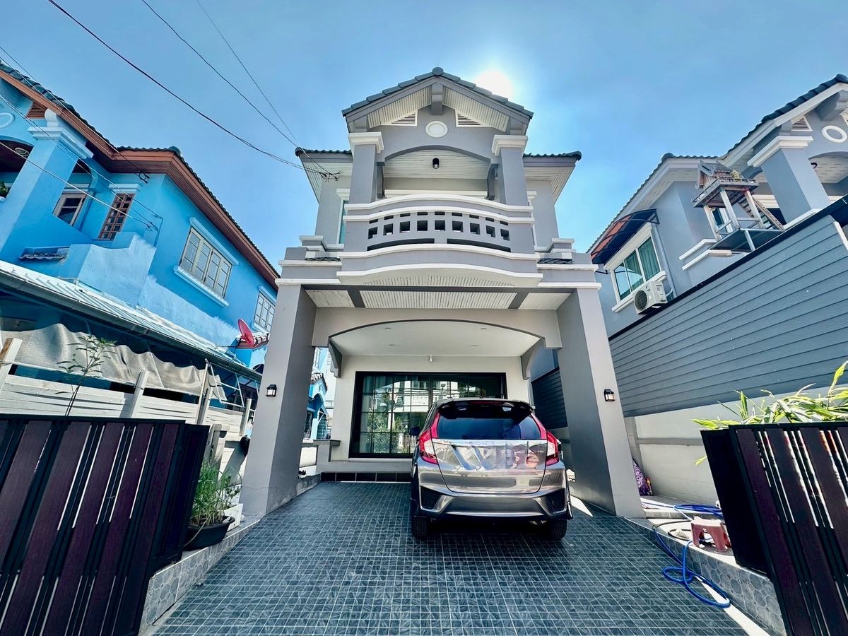 For SaleSamut Prakan,Samrong : The twin house is ready to be near.