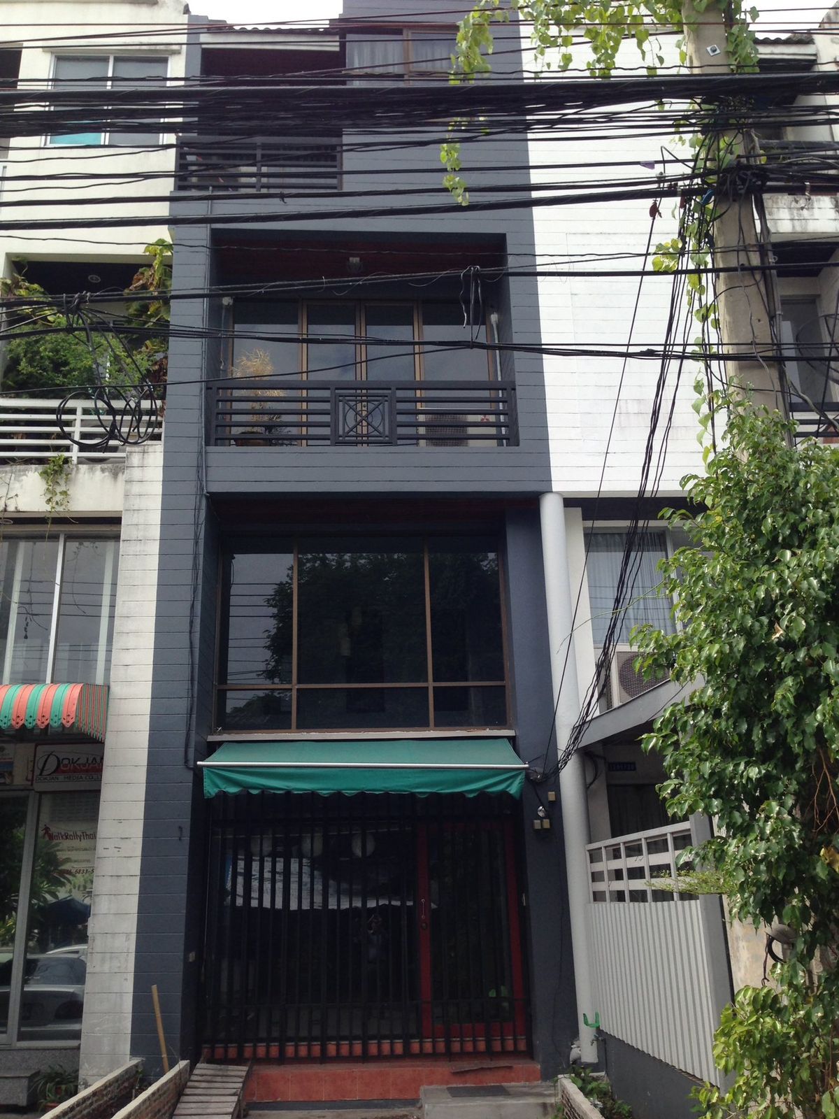 For RentTownhomeRamkhamhaeng, Hua Mak : 🧡 Rent/sell Townhome, Golden Location Town Emin, near the expressway 10 minutes to Thonglor 🧡 S2501-459