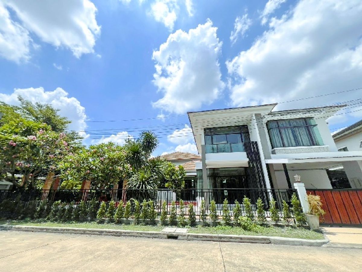 For RentHouseThaphra, Talat Phlu, Wutthakat : Sathorn BTS Bang Wa 1.6 km. 5 beds for rent, 2 -story houses, URBAN 112 sq.w. 450 sq.m., Singapore 5.5 Km. The largest 5 water.