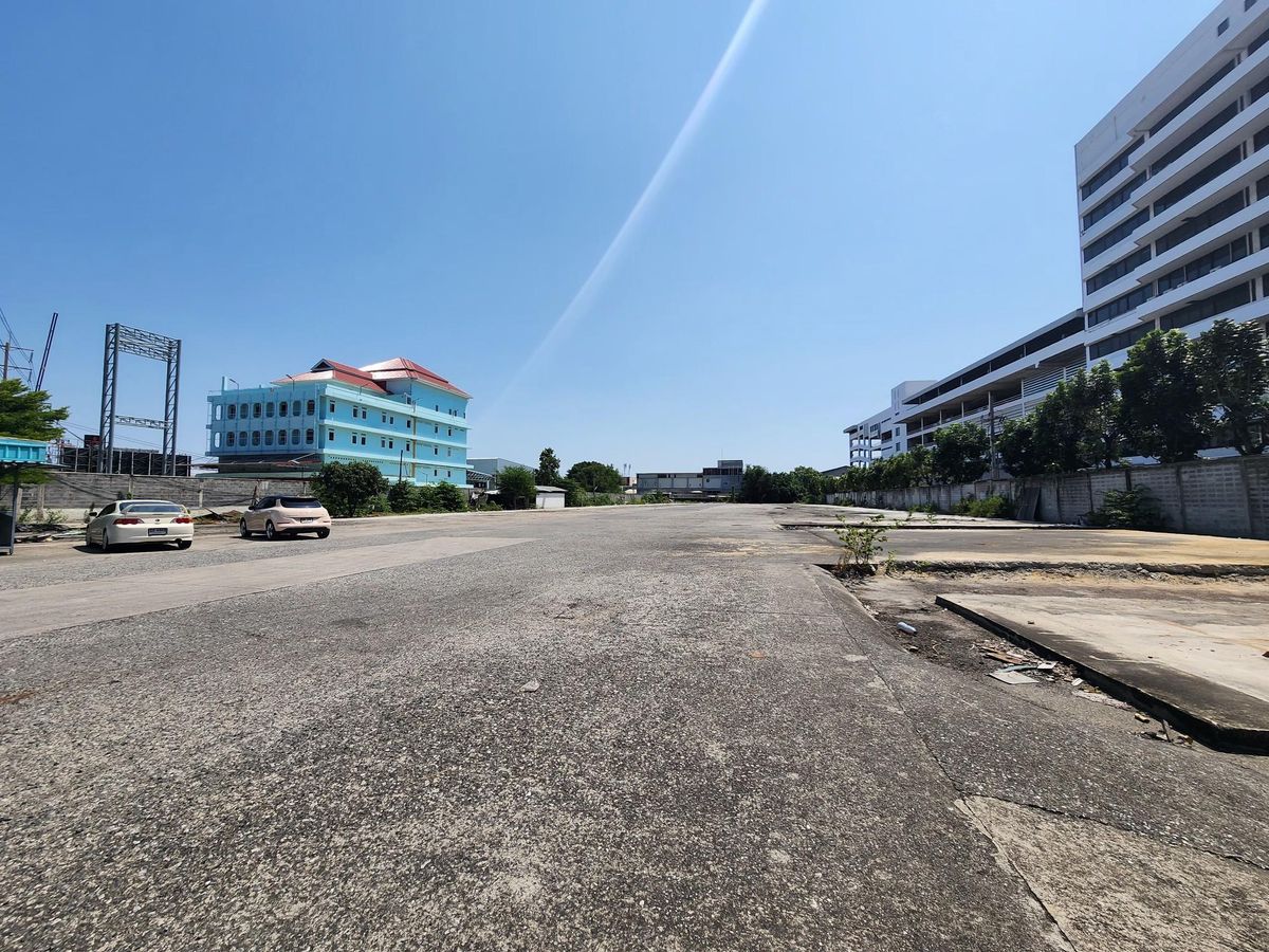 For RentLandSamut Prakan,Samrong : Land for rent, 6 rai, next to Bang Na-Trat Road