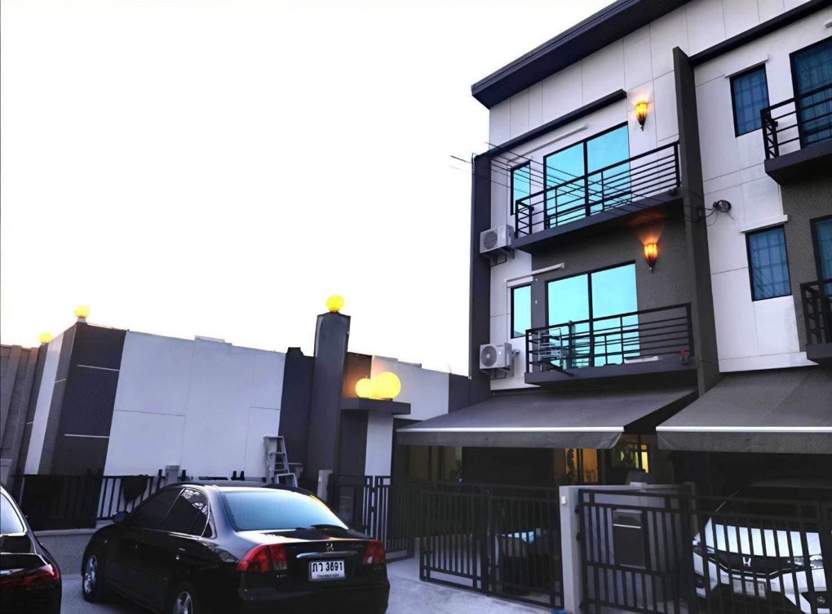 For RentHouseNawamin, Ramindra : House for rent Phaholyothin
