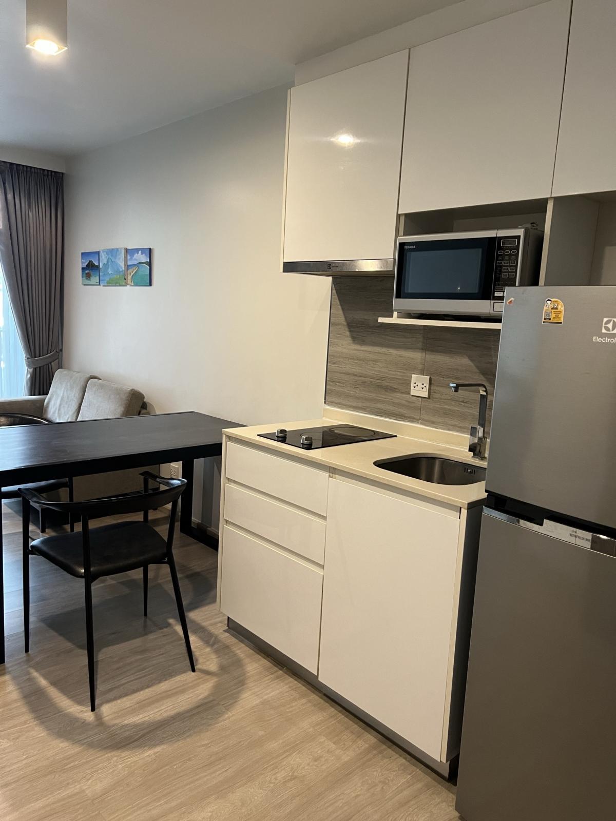 ให้เช่าคอนโดวิทยุ ชิดลม หลังสวน : เช่า Maestro 02 Ruamrudee 1 นอน ใกล้ BTS เพลินจิต พร้อมสระว่ายน้ำ ฟิตเนส ราคาเพียง 25,000 บาท/เดือน!