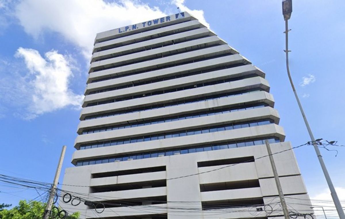 ขายสำนักงานพระราม 3 สาธุประดิษฐ์ : [ขาย] ออฟฟิศ L.P.N Tower ชั้น 8 | 149.10 ตร.ม. | ใกล้เซ็นทรัลพระราม 3 | 8.2 ล้าน