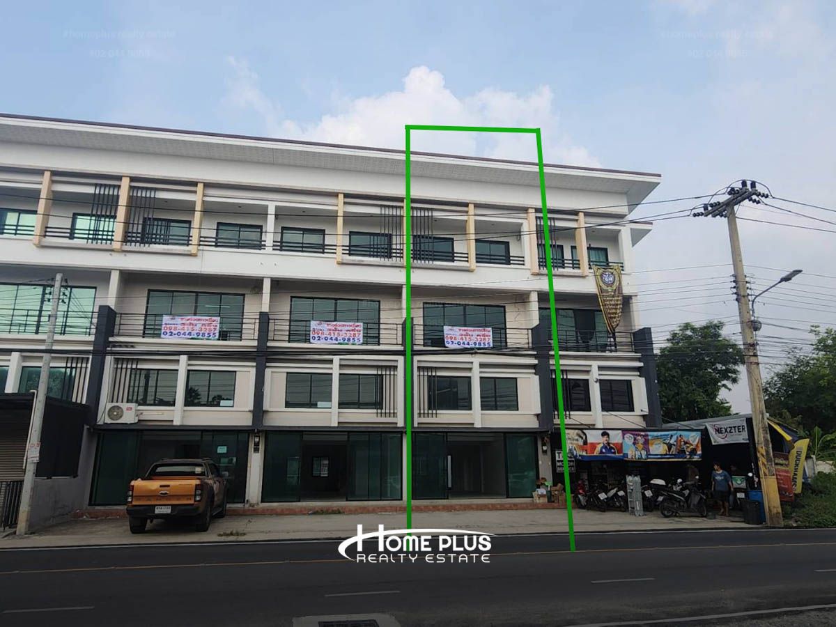 For SaleTownhomePathum Thani,Rangsit, Thammasat : 3 -story townhome, Lam Luk Ka Khlong 3 Road Near Sin Medical Hospital