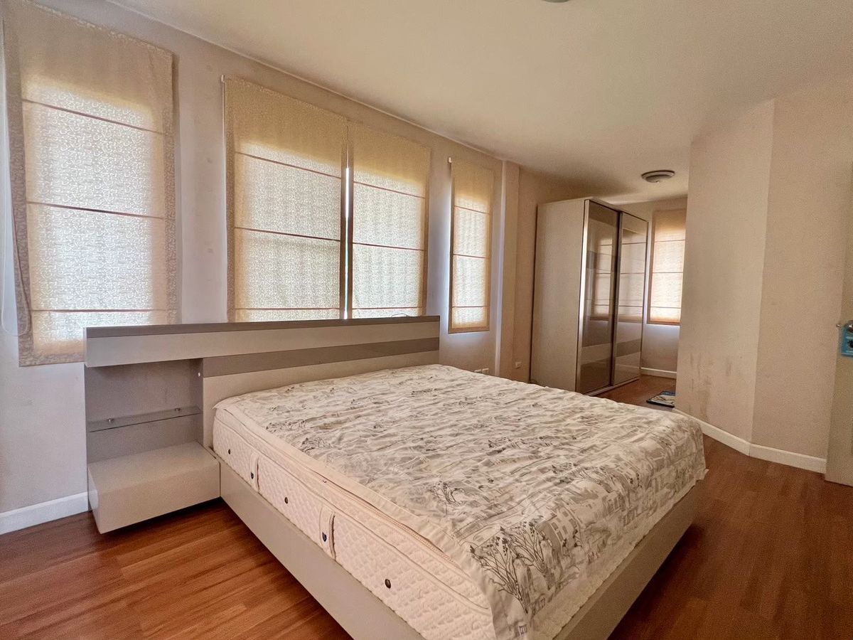 For SaleHouseBang kae, Phetkasem : (Tel/Line 096-2479369) , FOR SELL Baan Nantawan, Sathorn-Ratchapruek / 3 bedrooms 2 bathrooms Size 52.5 Sq.W. close to BTS Bangwa✨