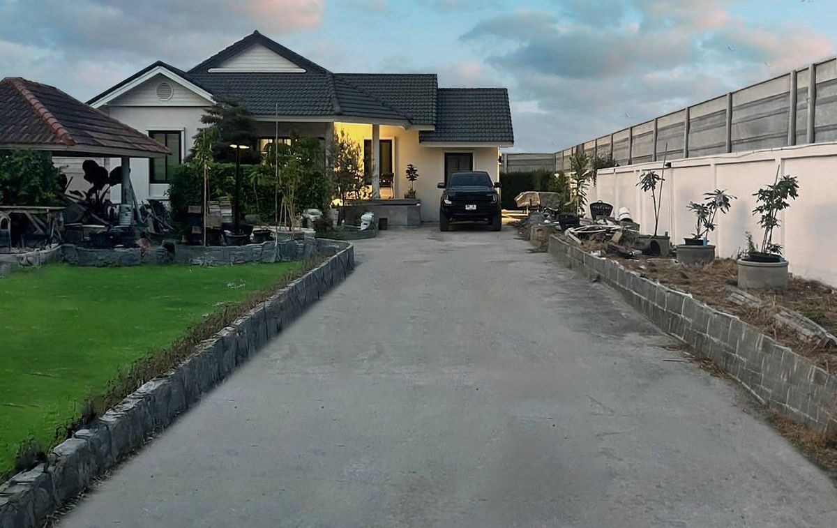 ขายบ้านบางนา แบริ่ง ลาซาล : ขายที่ดินแปลงสวย ทำเลดี ใกล้เมกะบางนา พร้อมบ้านชั้นเดียวรีโนเวทใหม่ ขนาด 200 ตารางวา
