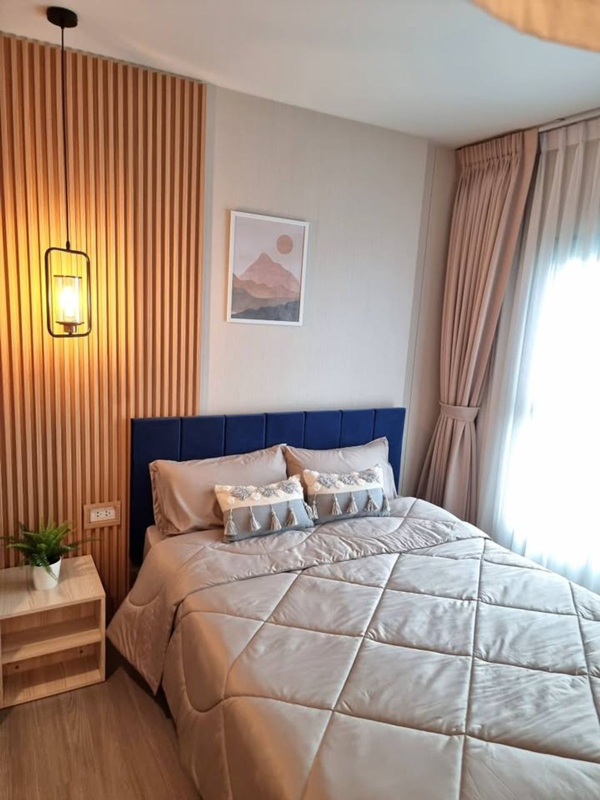 ให้เช่าคอนโดพระราม 9 เพชรบุรีตัดใหม่ RCA : FOR RENT>> The Base Phetchaburi - Thonglor>> ชั้น 20 ขนาด 33.25 ตร.ม ตกแต่งสไตล์ Muji อบอุ่น  ประตูเป็นสไตล์ญี่ปุ่น น่ารักมากๆ ใกล้ รพ.กรุงเทพ 250 เมตร MRT เพชรบุรี #LV-MO1766
