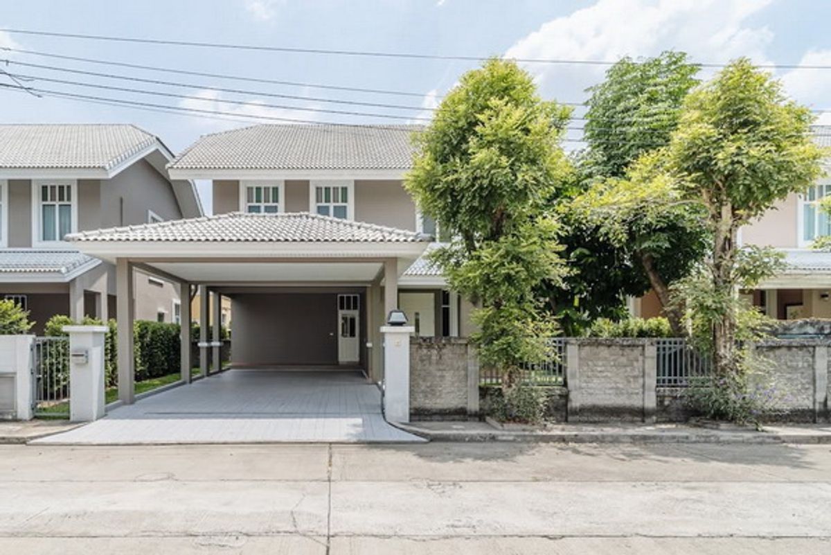 For RentHouseNawamin, Ramindra : FOR RENT MILTON RESIDENCE RAMINTRA / 3 bedrooms 3 bathrooms / 75 Sqw. 280 Sqm. **85,000** CLOSE TO FASHION ISLAND MALL