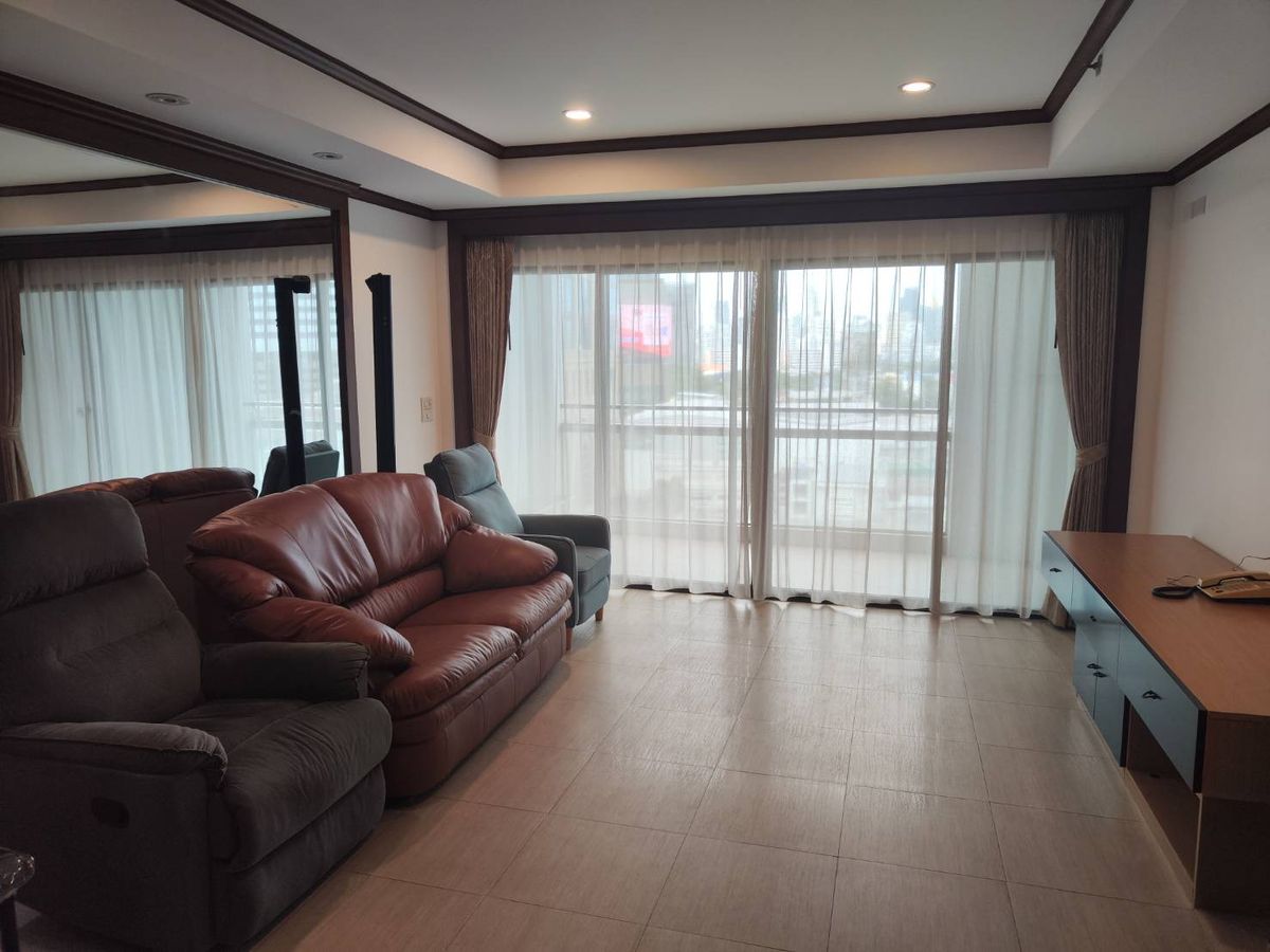For RentCondoSathorn, Narathiwat : The Natural Place Suite  9th floor Size 72 square meters