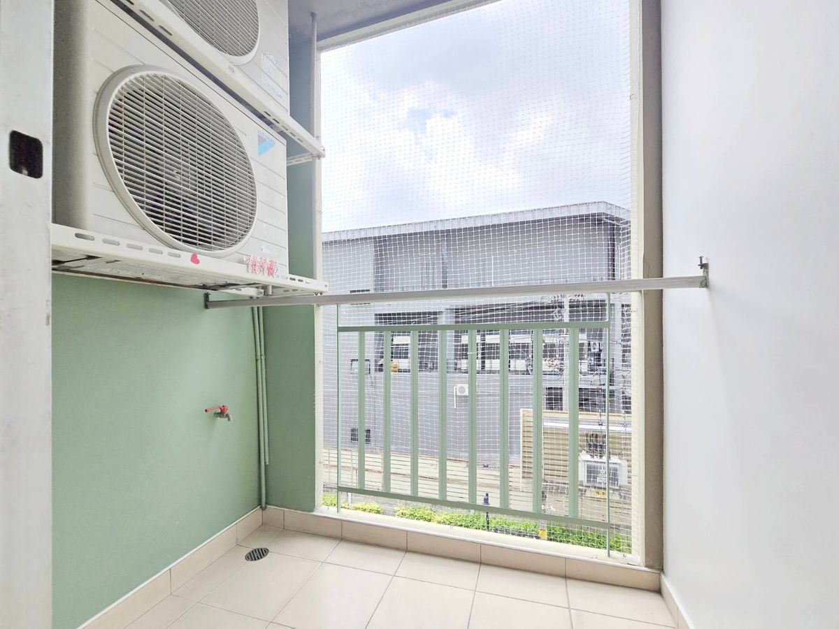 For SaleCondoKaset Nawamin,Ladplakao : ✨️ Anyone who wants to have a condo near the train without having to win.