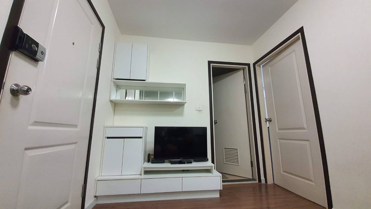 For RentCondoOnnut, Udomsuk : Rent ICONDO Sukhumvit 103, beautiful, ready to be on the 2nd floor, Building C size 33 sqm. Price 8,000 baht/month