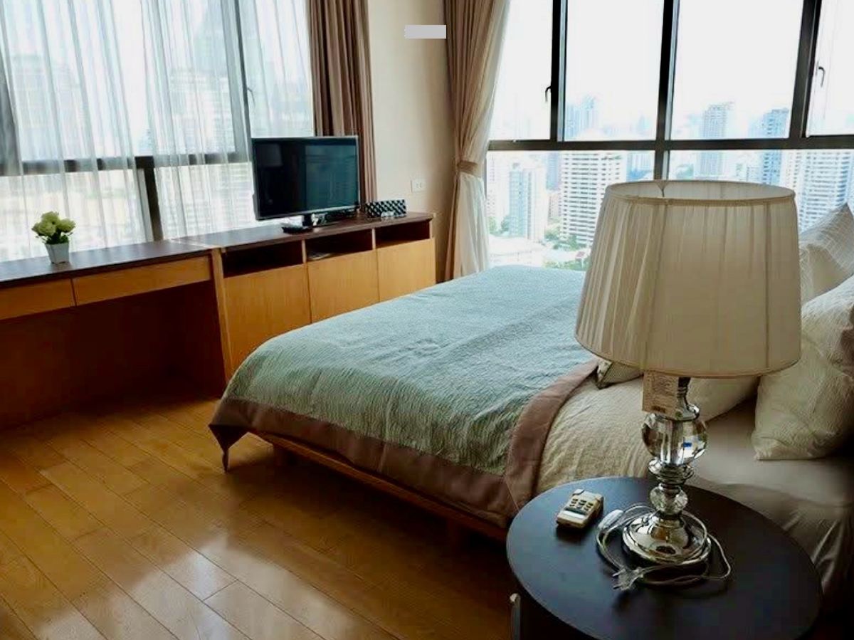 ให้เช่าคอนโดสุขุมวิท อโศก ทองหล่อ : Forl Rent! Aequa Sukhumvit 49Luxury 1-Bedroom Condo | High Floor | Just 6-Min Walk to BTS Thonglor