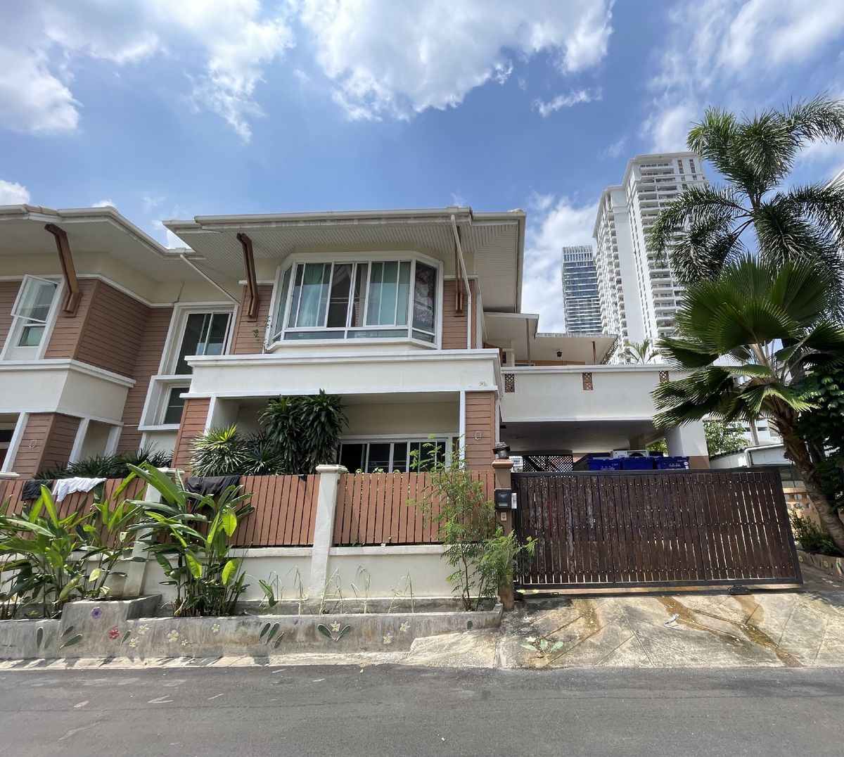 ให้เช่าบ้านสุขุมวิท อโศก ทองหล่อ : ให้เช่าบ้านเดี่ยว 2 ชั้น 80K. ทองหล่อ ทำเลทอง! 