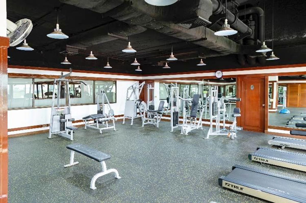 คอนโดนานา : ขาย/ให้เช่า Omni Tower 105 ตรม. 3 นอน 2 น้ำ ชั้น 15 สุขุมวิท ซ. 4 ใกล้ BTS นานา 