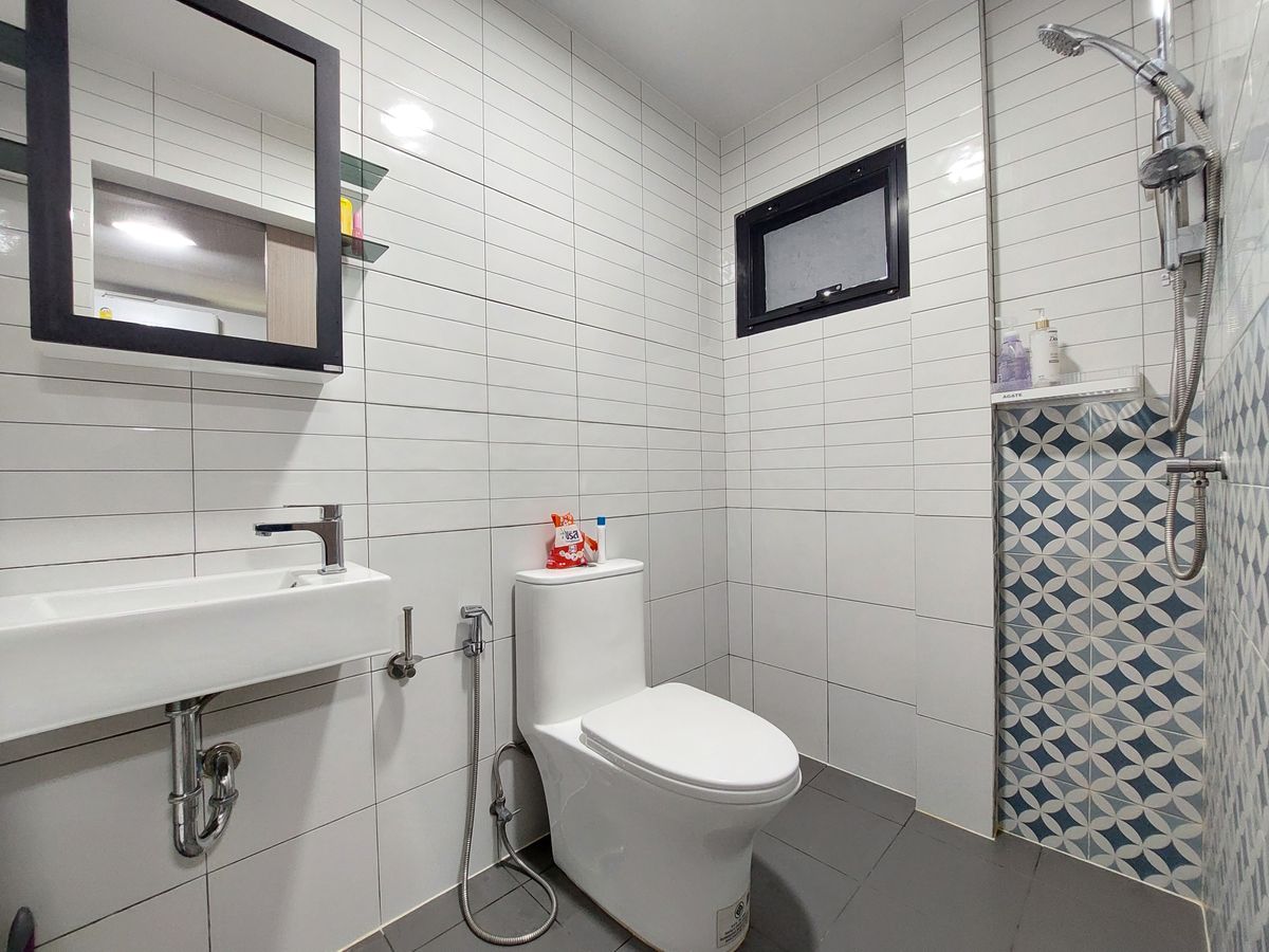 For SaleHouseBangna, Bearing, Lasalle : Large land plot of 200 square wah. With a newly renovated single-storey house, Near Mega Bangna