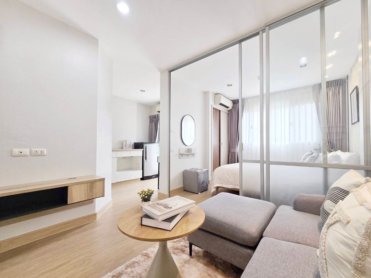 For SaleCondoKaset Nawamin,Ladplakao : ✨️ Anyone who wants to have a condo near the train without having to win.