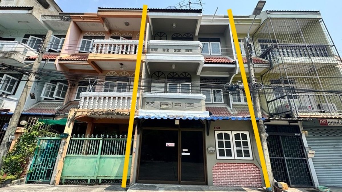 ขายทาวน์โฮมสมุทรปราการ สำโรง : 🏡✨ ขายทาวน์โฮม 3 ชั้น รีโนเวทใหม่ พร้อมเข้าอยู่ 5ห้องนอน 2ห้องน้ำ ใกล้ BTS ช้างเอราวัณ สมุทรปราการ ✨🏡