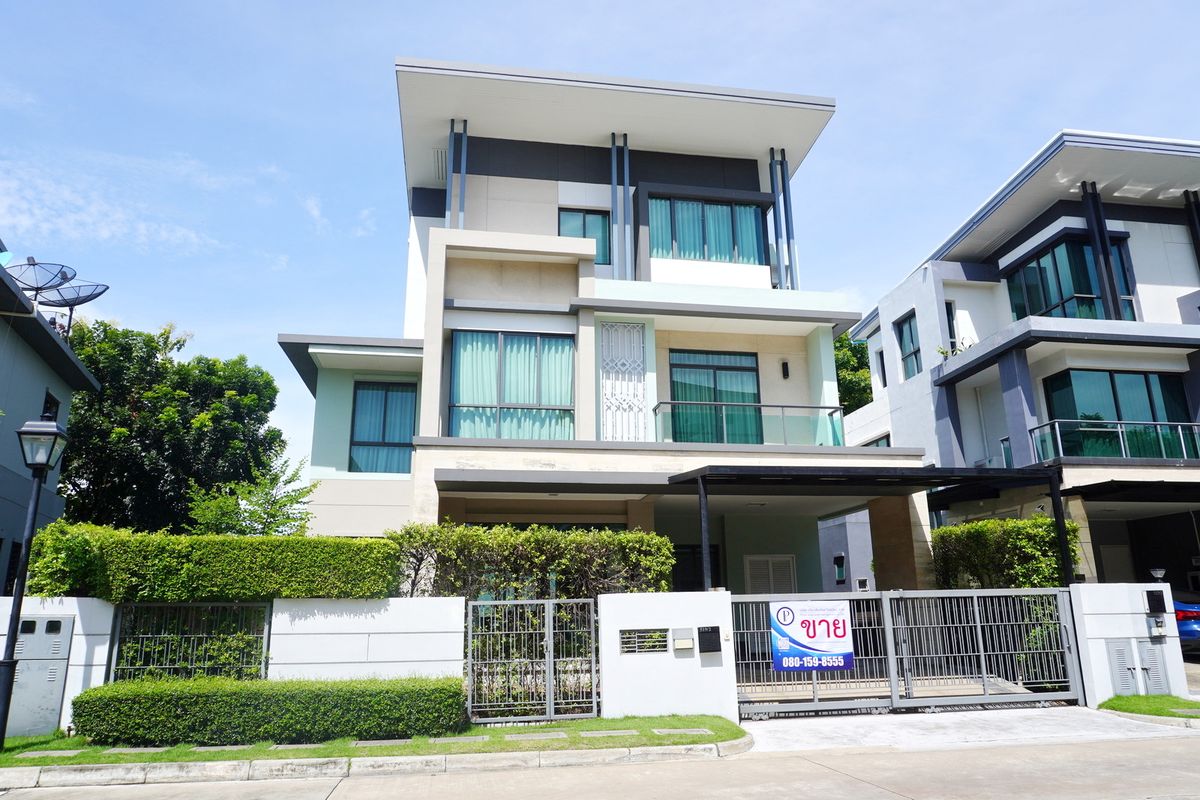 ขายบ้านเกษตร นวมินทร์ ลาดปลาเค้า : บ้านเดี่ยว 3 ชั้น หมู่บ้าน นาราสิริ โทเพียรี่ นวมินทร์