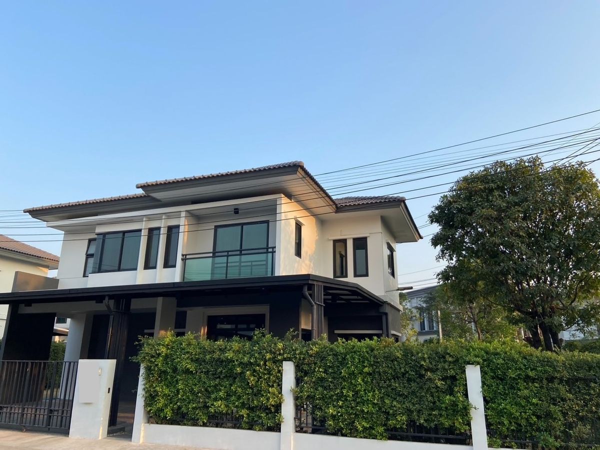 ขายบ้าน : หลังมุม 87.1ตรว 4นอน5น้ำ บ้านเดี่ยว 2 ชั้น แกรนด์ บริทาเนีย วงแหวน รามอินทรา