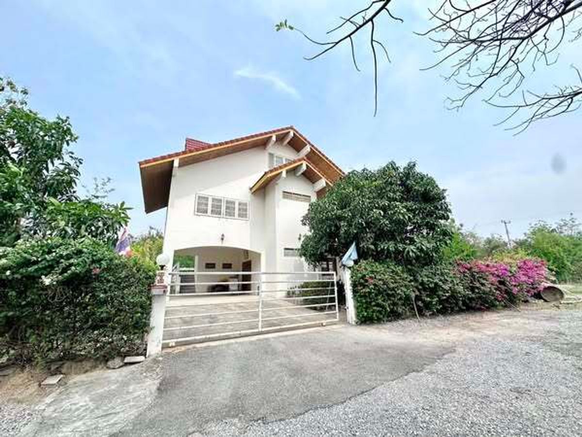 For SaleHouseHuahin, Prachuap Khiri Khan, Pran Buri : 2 storey detached house for sale in Soi Som Rong Village is a community in and out in many ways. Ready