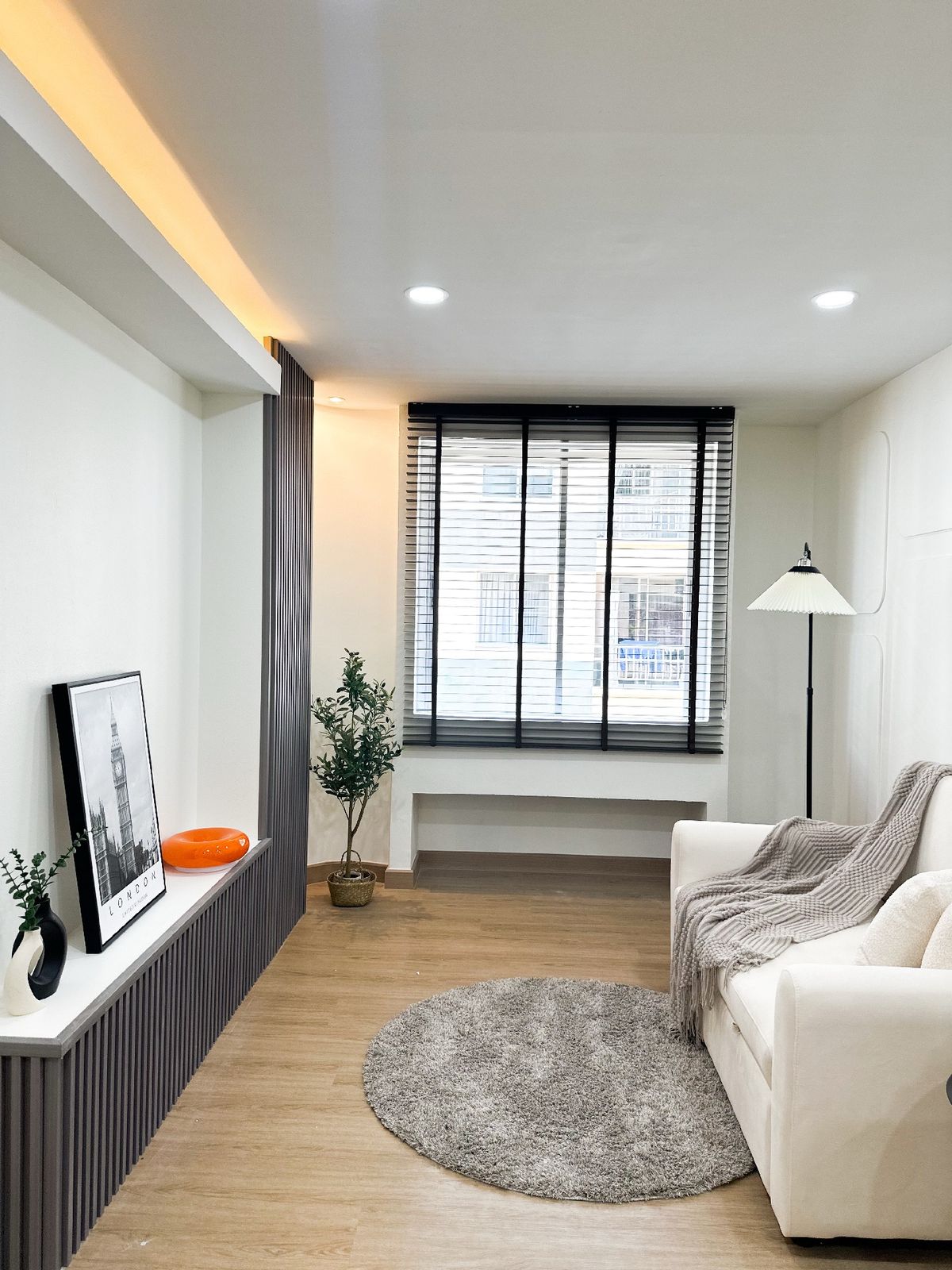 For SaleCondoBangna, Bearing, Lasalle : Beautiful room, complete new furniture