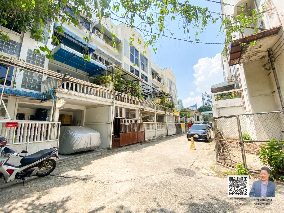 ขายทาวน์โฮมสุขุมวิท อโศก ทองหล่อ : บ้านใจกลางสุขุมวิท 31 – เดินไป EmDistrict ได้เลย!
