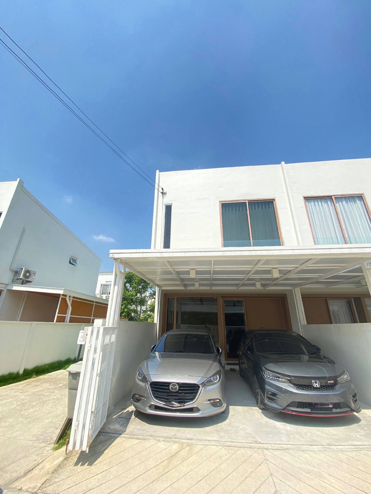 For RentTownhomeBangna, Bearing, Lasalle : ✨Townhouse for RENT | Rent a minimal cozy [back angle] is simple but warm. Beautiful house, never rented Nora Bangna Village 🏠✨