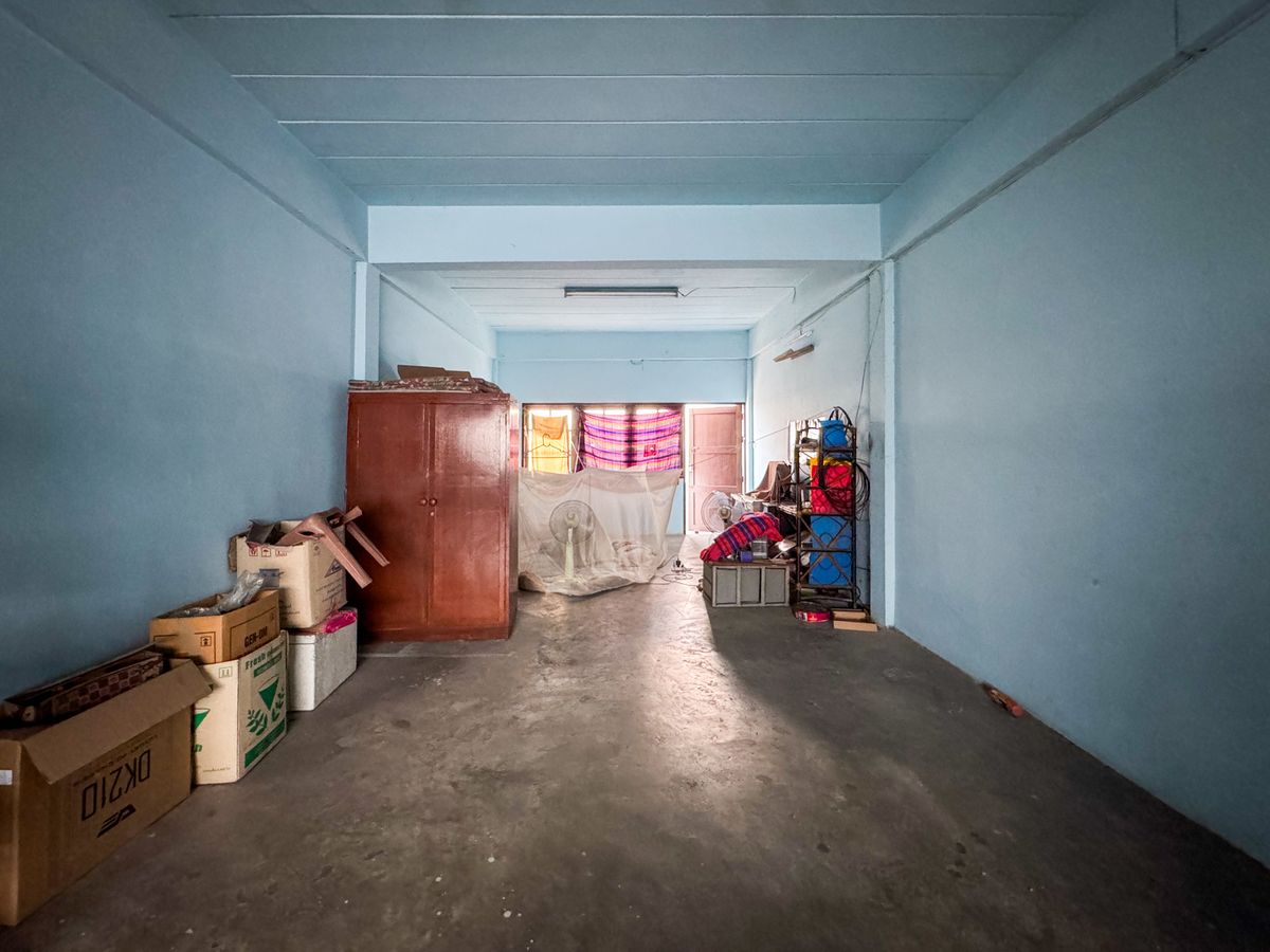 For SaleShop HouseRama5, Ratchapruek, Bangkruai : Commercial buildings on the main road, Pathum Samphan / 4.5 layers (sell), Commercial Building on the Main Road Pathum sampharan / 4.5 Floors (For Sale) Cof674