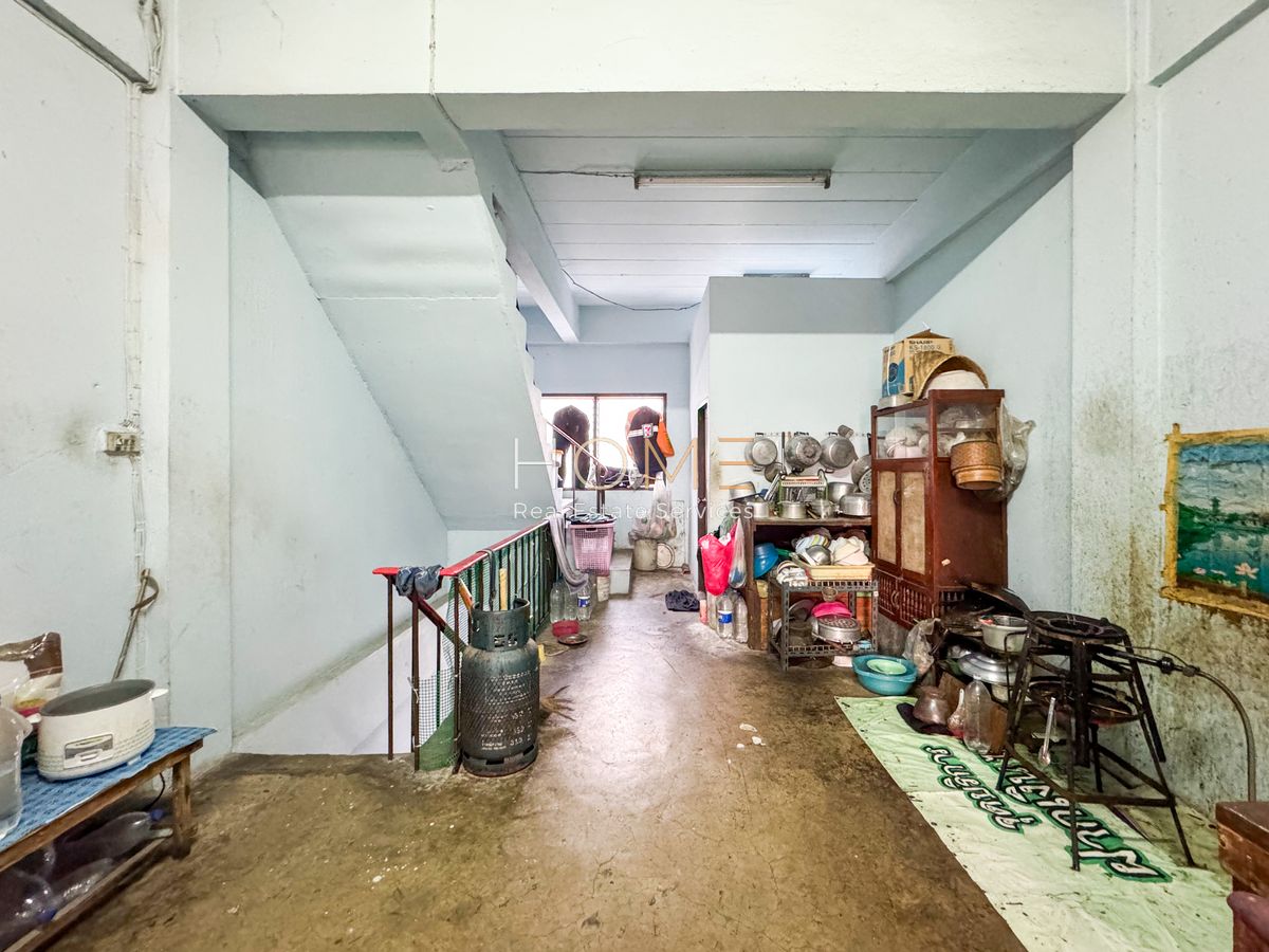 For SaleShop HouseRama5, Ratchapruek, Bangkruai : Commercial buildings on the main road, Pathum Samphan / 4.5 layers (sell), Commercial Building on the Main Road Pathum sampharan / 4.5 Floors (For Sale) Cof674