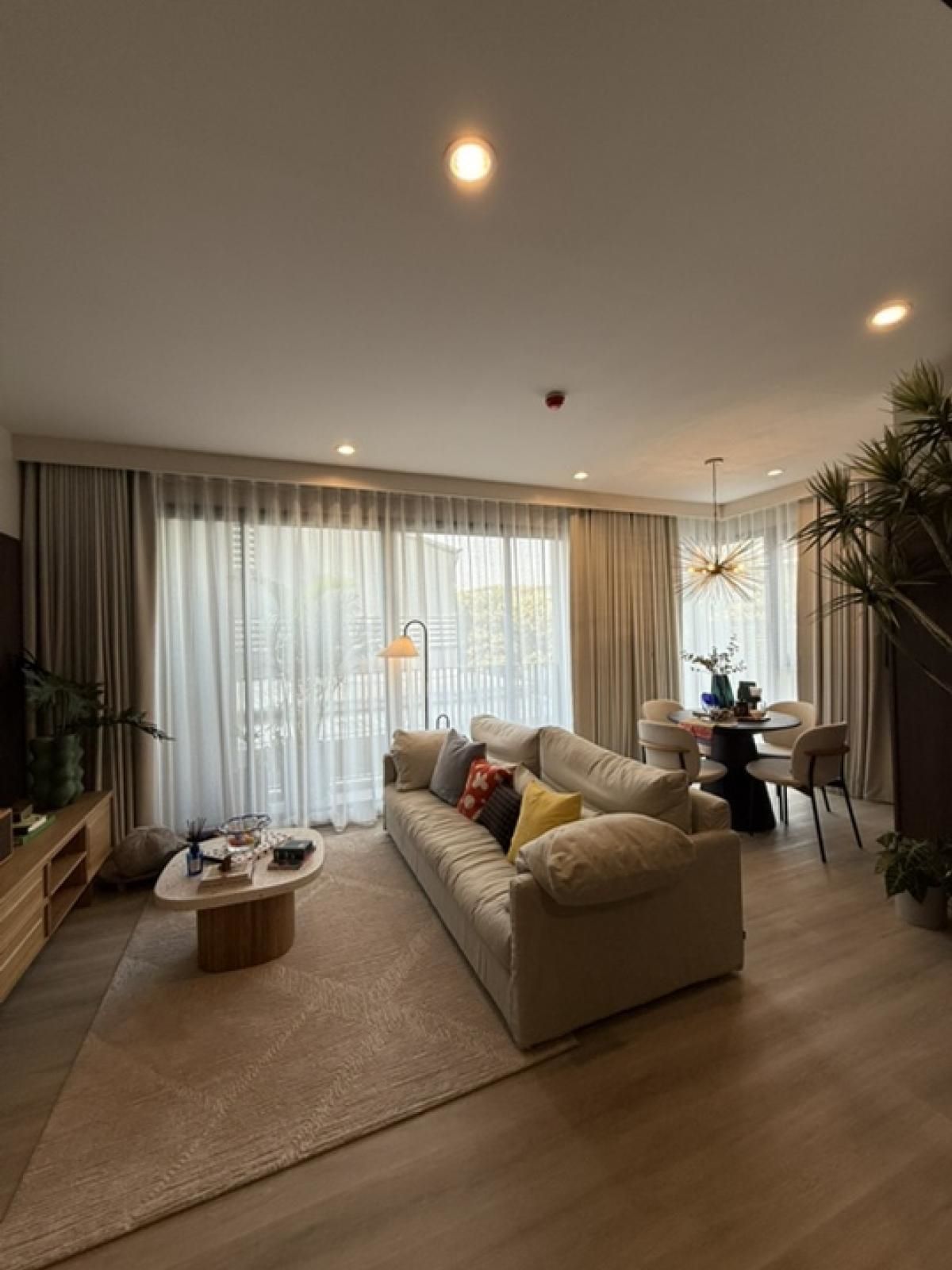 ขายคอนโดพระราม 9 เพชรบุรีตัดใหม่ RCA : LTHC12356 – PYNN Soonvijai FOR SALE Size 87 sqm. 2 beds 2 baths Near BTS Thong Lor Station ONLY 12 MB