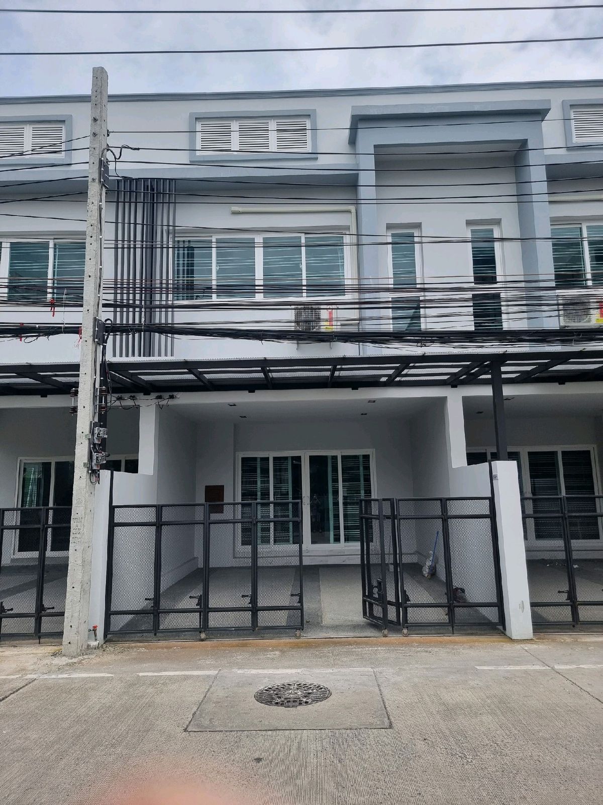 For RentTownhomeSamut Prakan,Samrong : Rent