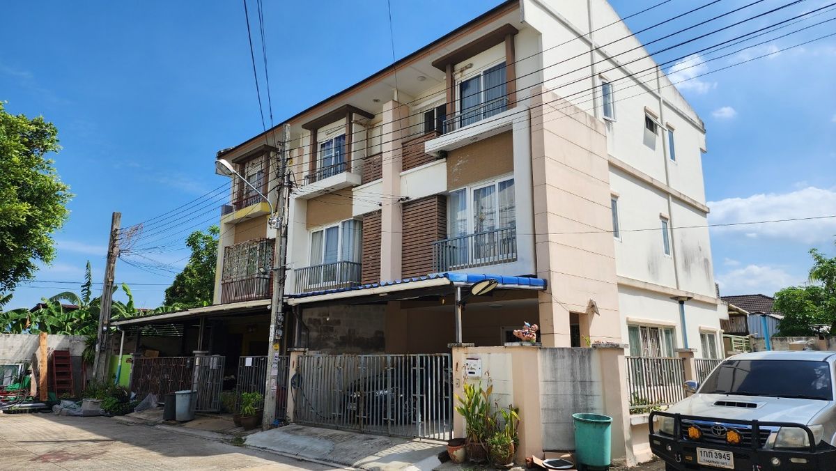 ขายทาวน์โฮมบางแค เพชรเกษม : ทาวน์โฮม 3 ชั้น หมู่บ้านาราวัลย์ เพชรเกษม 63