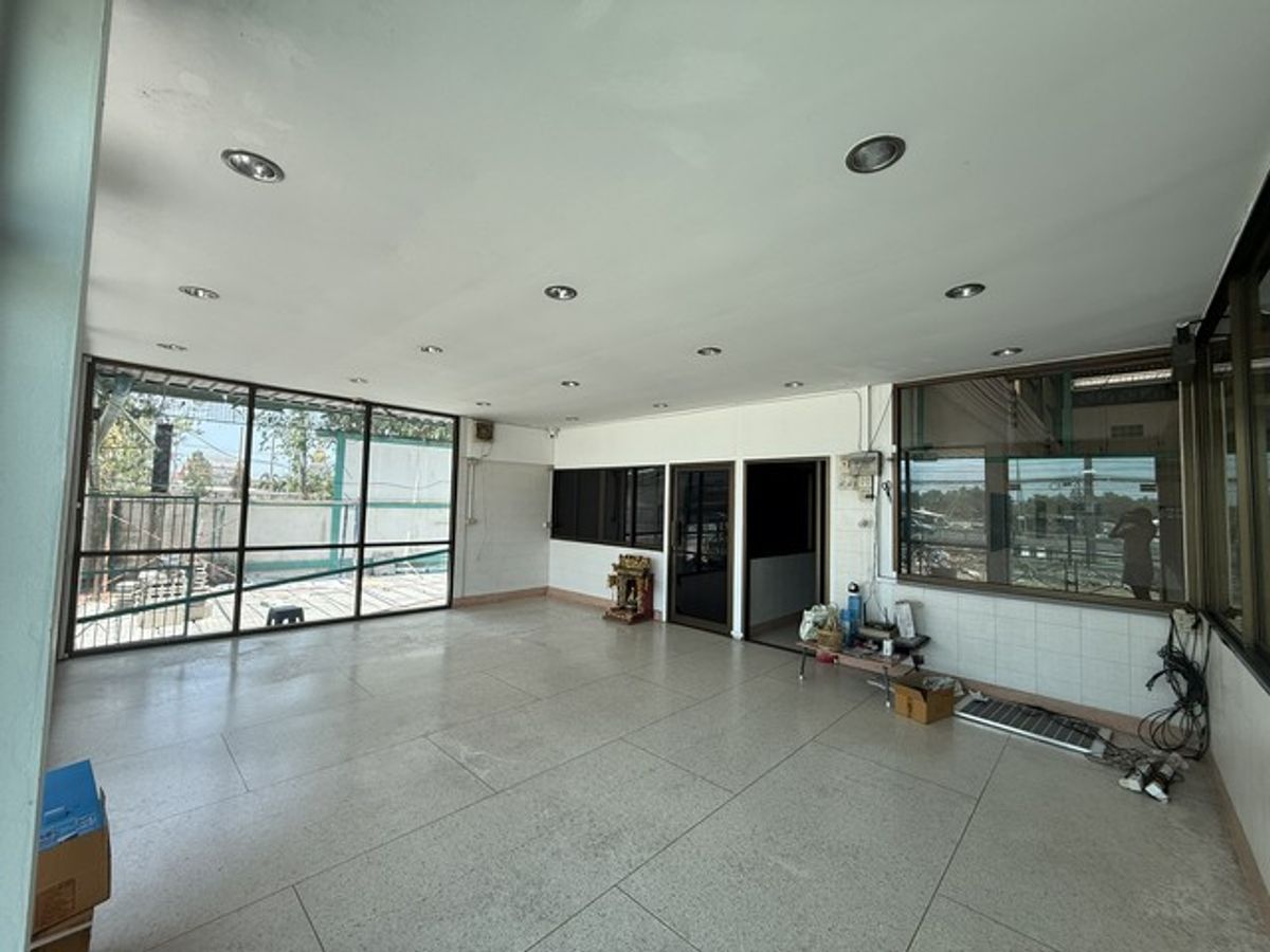 For RentWarehouseMahachai Samut Sakhon : Code C6761 for rent in an area of ​​2.5 rai, 1,460 sqm. Rama 2 Road