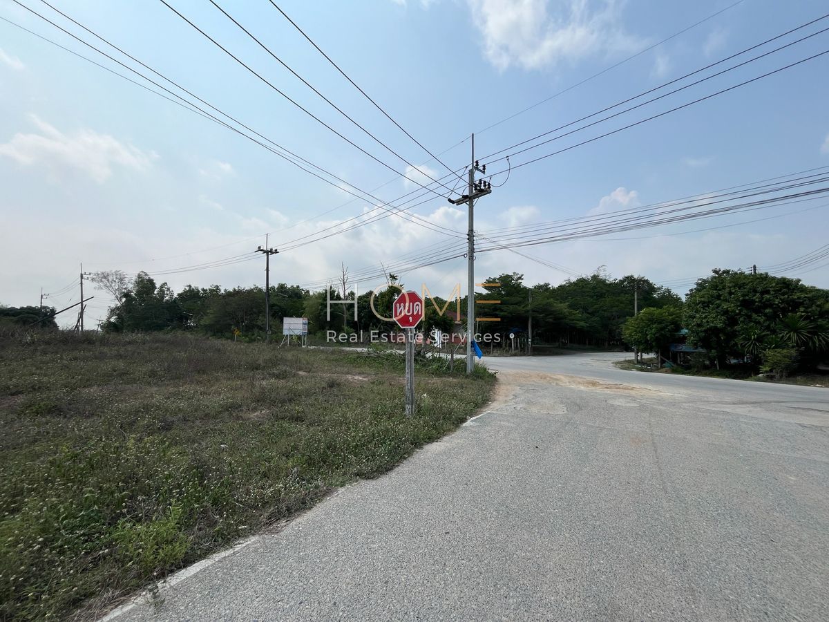 For SaleLandRayong : 24 rai of land, Nikom Pattana, Road 3191 / (Sale), Land 24 Rai Nikhom Phatthana Next to Road 3191 / (For Sale) Nut2029