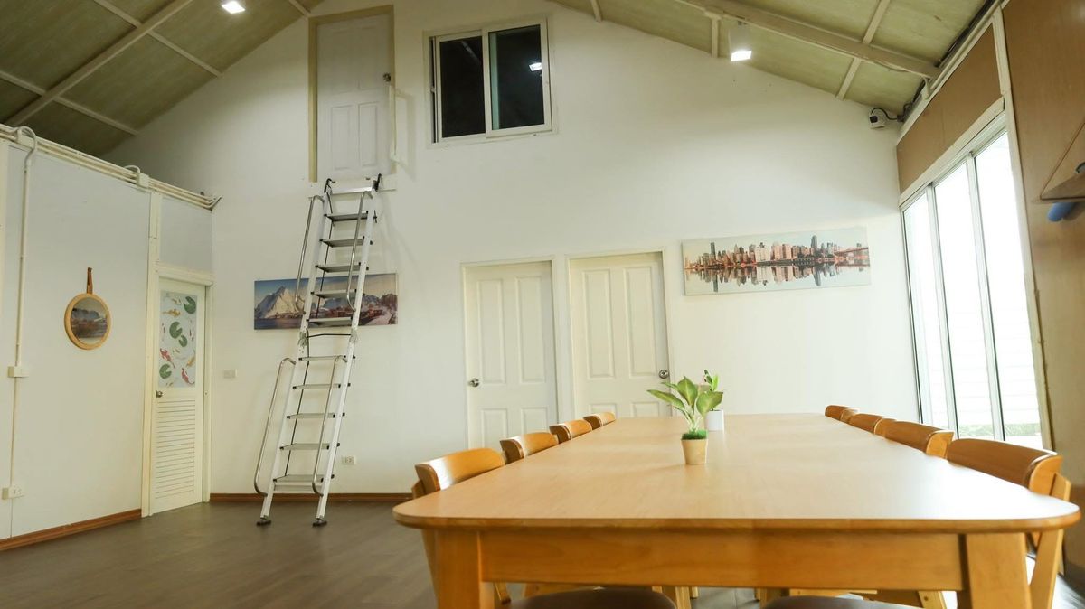 For RentHouseLadkrabang, Suwannaphum Airport : #Rent a house with land 175 sq.w., Lat Krabang area Near Suvarnabhumi Airport   Rental price only 30,000 baht/month