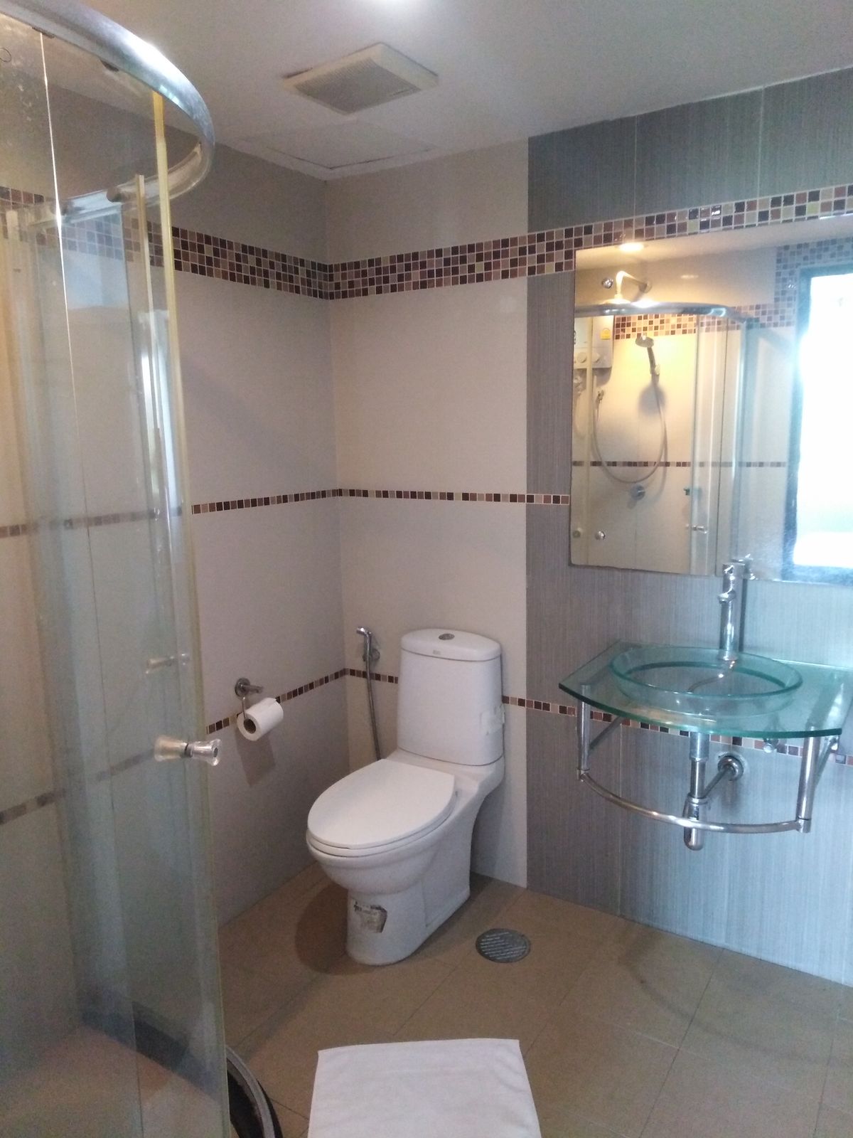 ให้เช่าคอนโดรัชดา ห้วยขวาง : 🔥ให้เช่าด่วนมาก🔥ชาโตว์ อินทาวน์ รัชดา 17 ห้องมุม ใกล้ MRT ห้วยขวาง และ MRT สุทธิสาร (Low-Rise )