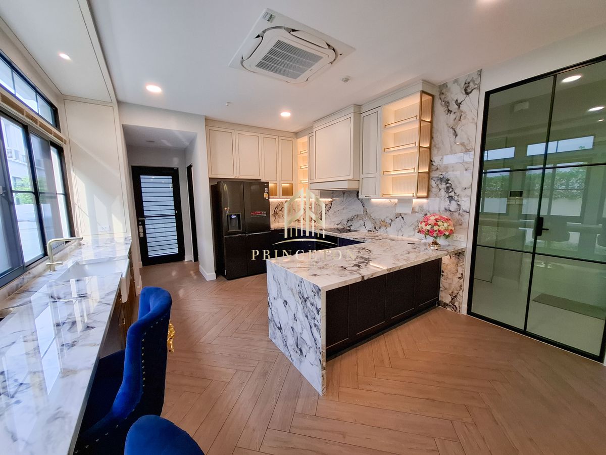 HousePattanakan, Srinakarin : Luxury House For Sale or Rent Nantawan Rama 9 New Krungthep Kreetha 