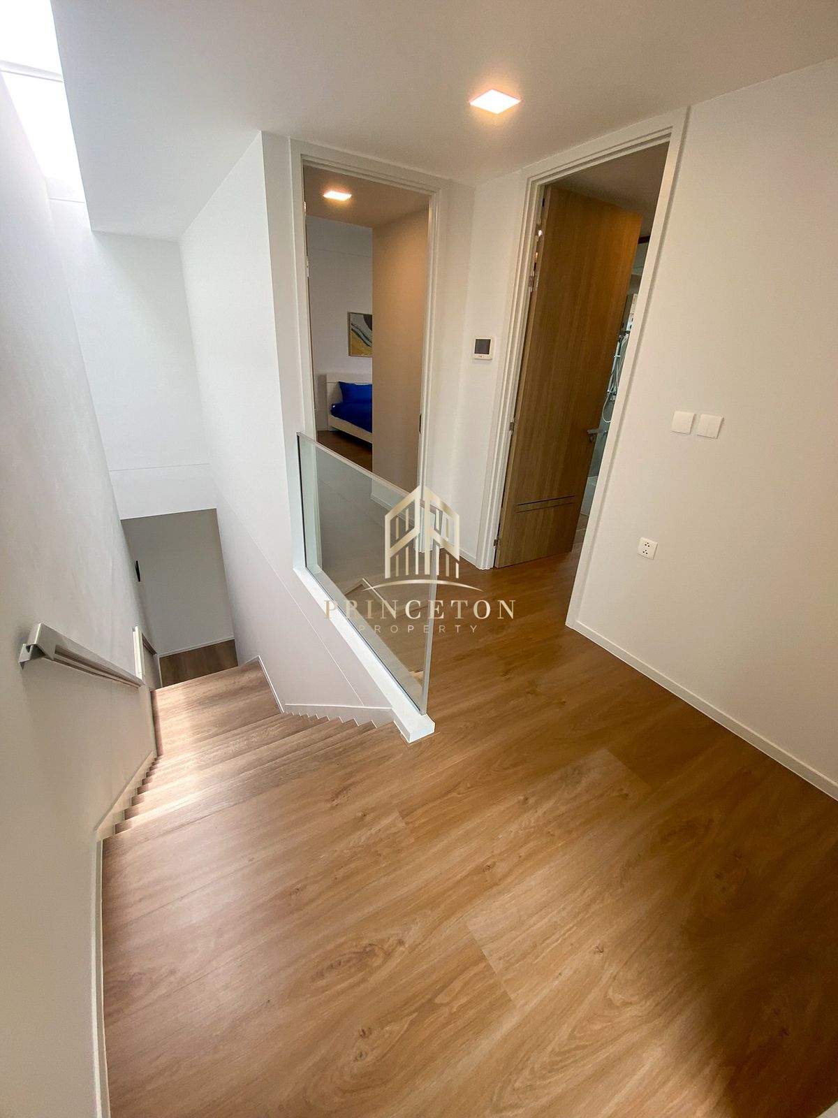 บ้านพัฒนาการ ศรีนครินทร์ : ขายหรือเช่า วีเว่ พระราม 9  📞092-4252445 VIVE Rama 9