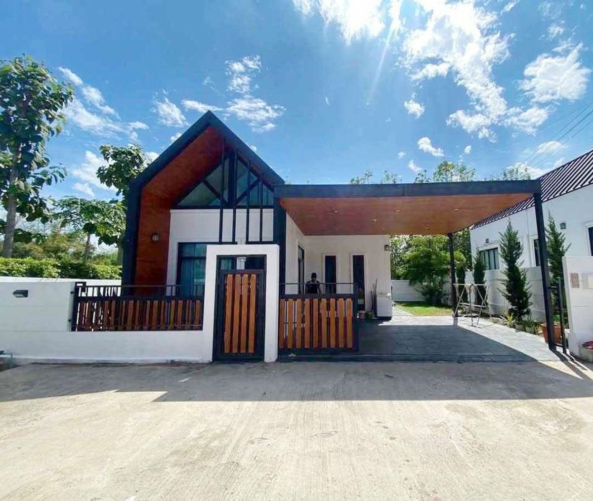 ให้เช่าบ้านเชียงใหม่ : บ้านให้เช่าเดือนละ 15,000 บาท ใกล้ม.แม่โจ้เพียง 10 นาที No.11H555