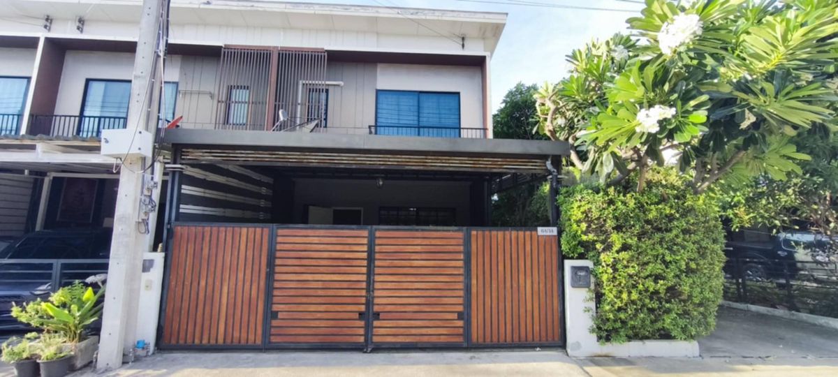 ขายทาวน์โฮมลาดกระบัง สุวรรณภูมิ : ขายบ้านทาวน์เฮาส์ เนื้อที่ 31ตร.ว. หมู่บ้านเดอะคอนเนค34 แขวงดอกไม้ เขตประเวศ กทม.