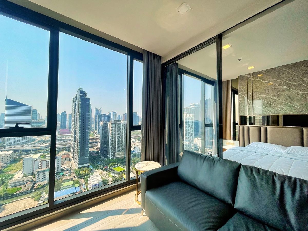 ให้เช่าคอนโดพระราม 9 เพชรบุรีตัดใหม่ RCA : SN888276 Luxury Condo @One9Five