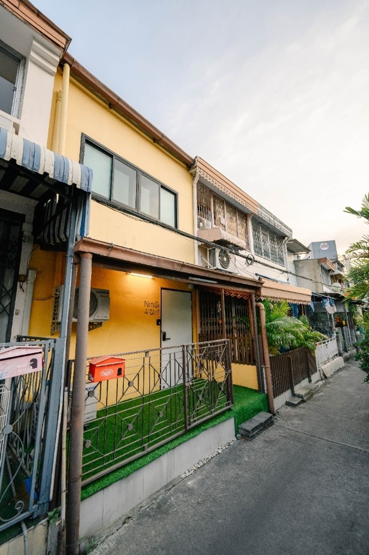 ขายอาคารพาณิชย์สยาม จุฬา สามย่าน : ขายอาคารพาณิชย์ MRT หัวลำโพง 2 ชั้น เหมาะ ลงทุนมาก (N.1599)