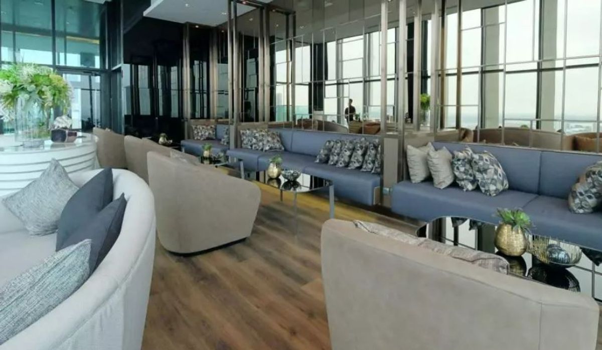 ขายคอนโดสุขุมวิท อโศก ทองหล่อ : คอนโดใกล้ BTS เอกมัย และ ติด Big C เอกมัย 1 นอน แต่งครบ  081-245-7349