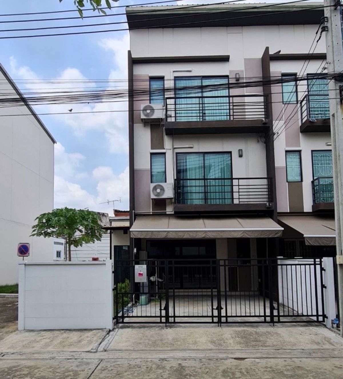 ให้เช่าทาวน์โฮมเกษตรศาสตร์ รัชโยธิน : บ้านกลางเมืองพหลโยธิน50