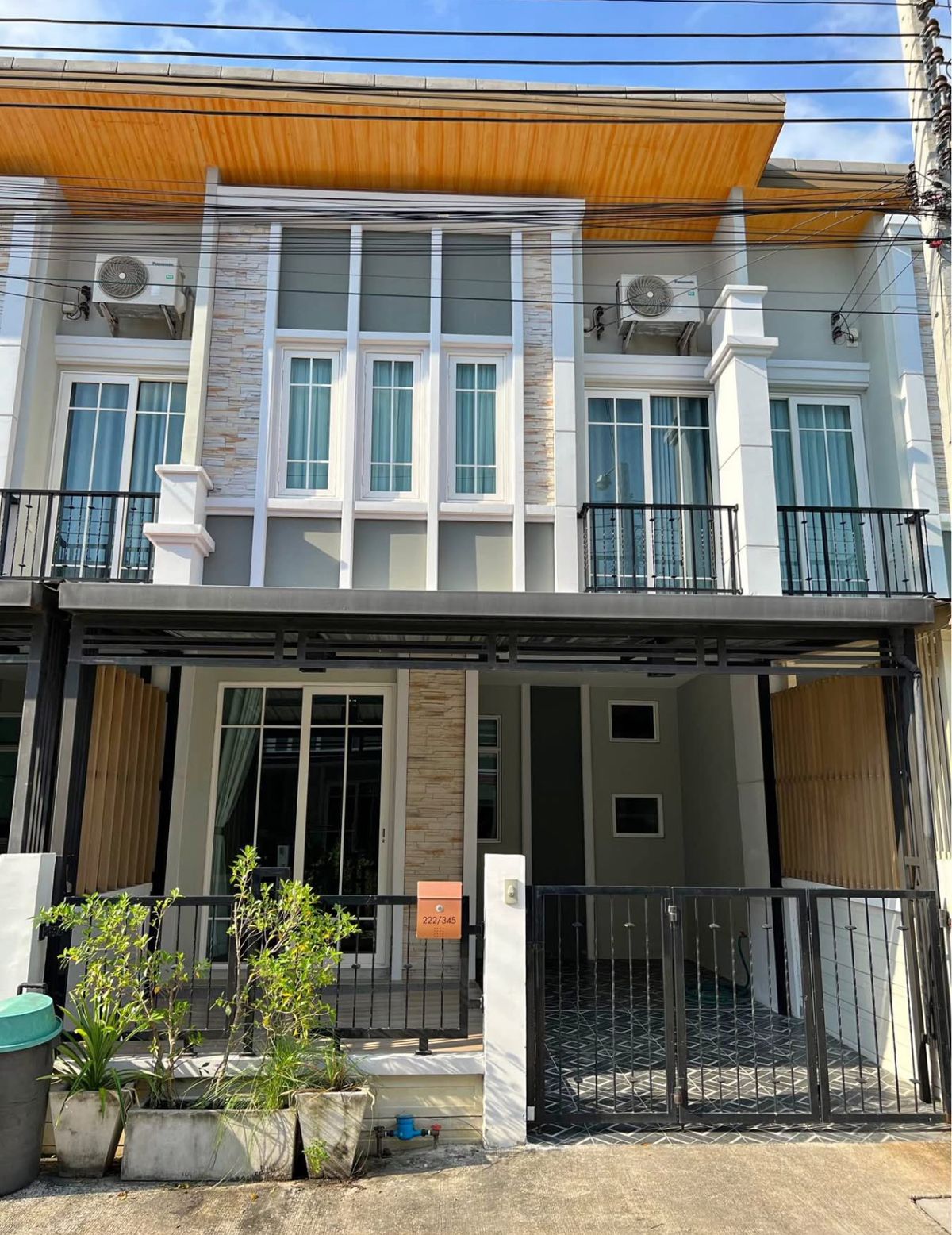 ให้เช่าทาวน์โฮมลาดกระบัง สุวรรณภูมิ : 🟡ให้เช่าทาวน์โฮม โกลเด้น ทาวน์ บางนา-สวนหลวง Golden Town Bangna-Suanluang เฟอร์ครบ🟡  
