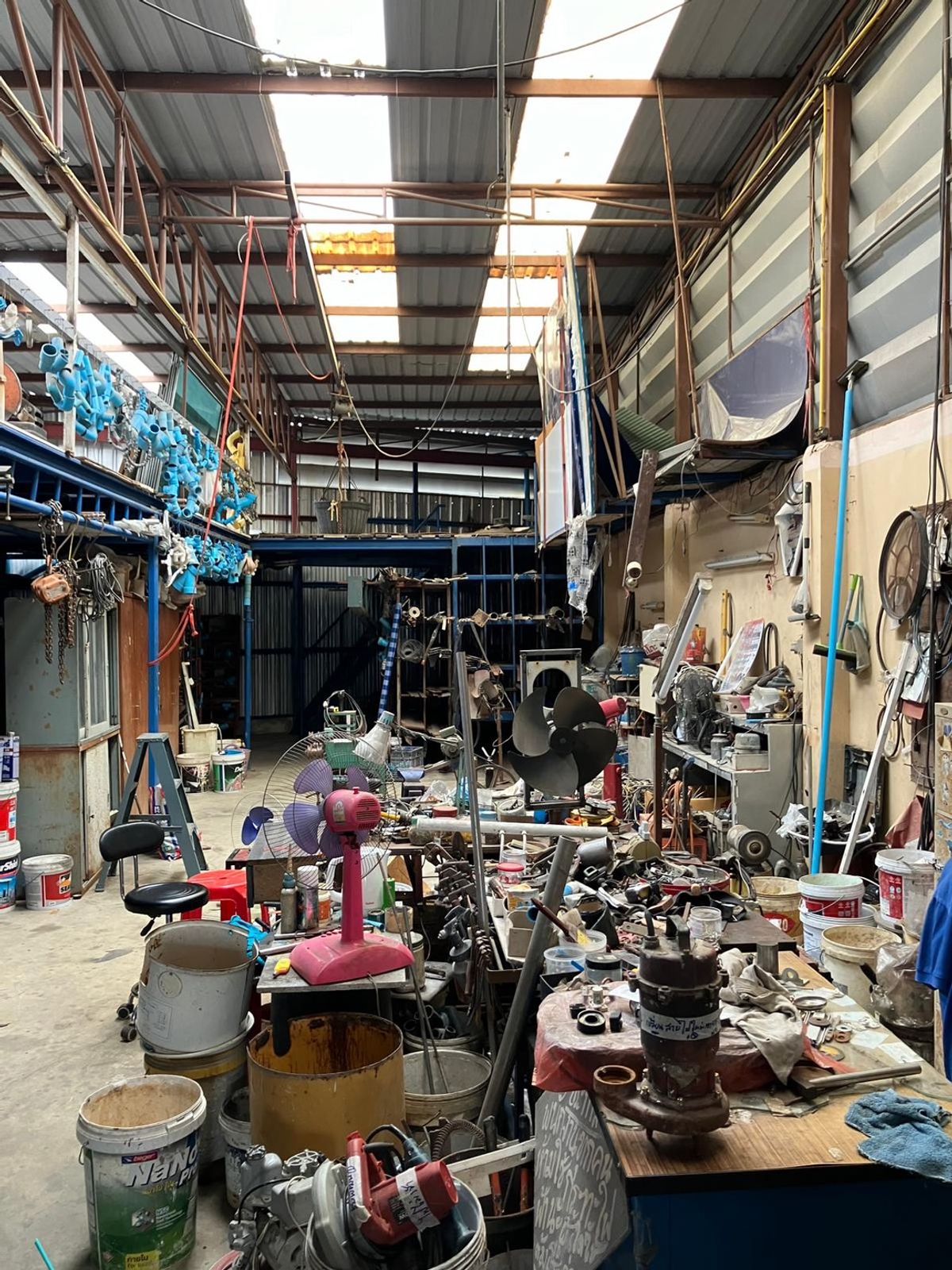 ขายที่ดินพุทธมณฑล ศาลายา : 🔥 โอกาสทอง! ที่ดิน + อาคารพาณิชย์ + โกดัง ติดถนนใหญ่ศาลาธรรมสพน์ 🏢📦