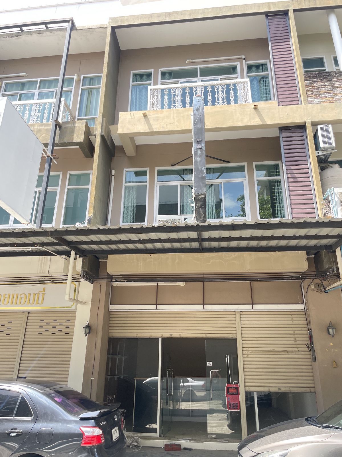 ขายอาคารพาณิชย์เชียงใหม่ : ขายอาคารพาณิชย์ 3 ชั้น 18 ตรว ใกล้แยกรวมโชค# ใกล้เซ็นทรัลเฟสติวัล #กาดรวมโชค #สันทราย เชียงใหม่ 