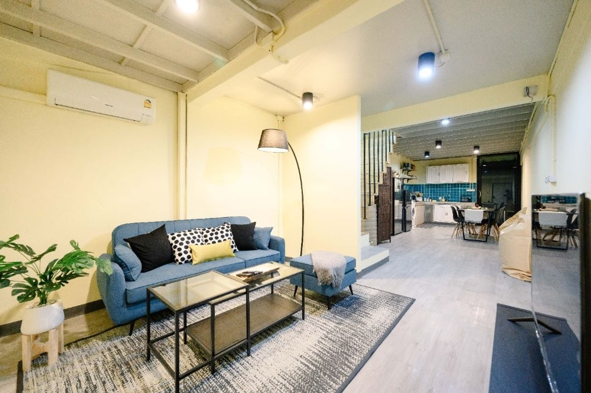 ขายอาคารพาณิชย์สยาม จุฬา สามย่าน : ขายอาคารพาณิชย์ MRT หัวลำโพง 2 ชั้น เหมาะ ลงทุนมาก (N.1599)