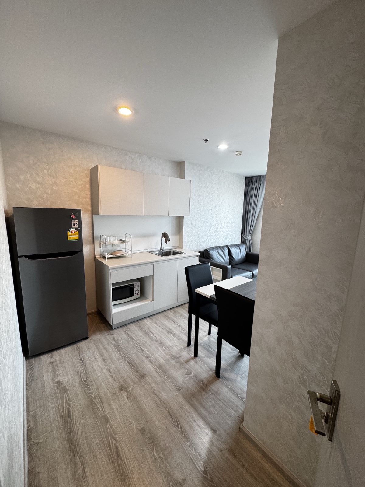 For RentCondoBang kae, Phetkasem : 🎯 Ready to stay in a beautiful room, new renovated electrical appliances, Chewathai Phetm 27